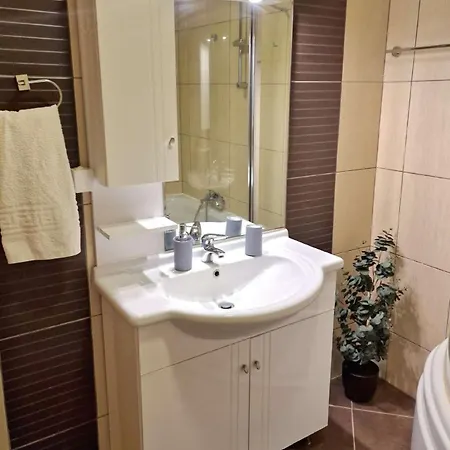 Sweethome - Comfy Center Rodos